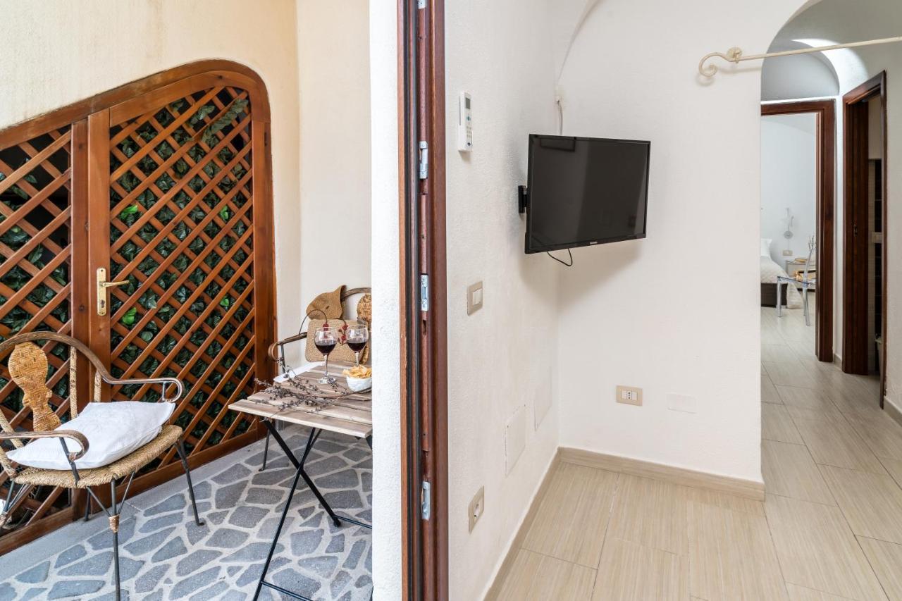 Domo Mea Terra E Domo Mea Chelu - Comfort Nel Centro Storico Di Orosei Exterior foto